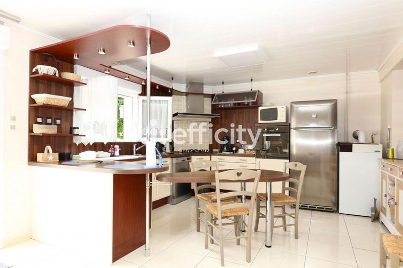 Maison - 130 m² - 4 pièces