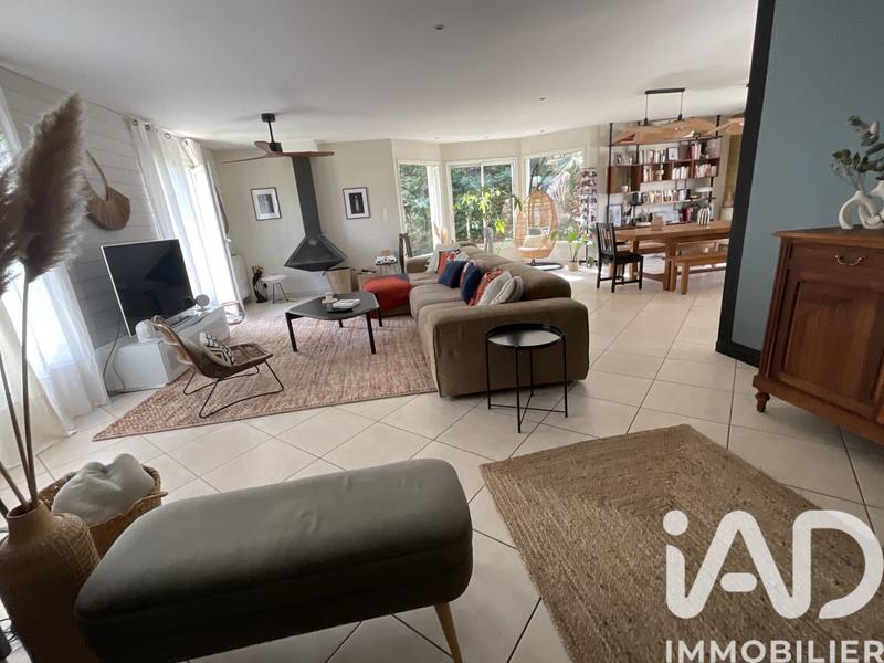 Maison - 140 m² - 5 pièces