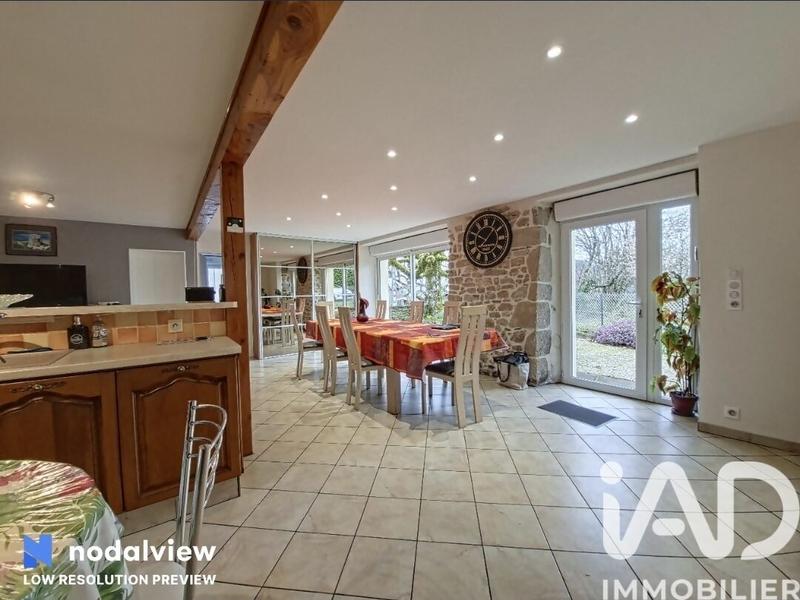 Maison - 163 m² - 9 pièces