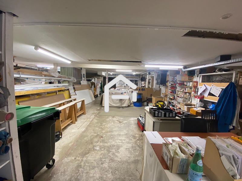 Local d'activité / Entrepôt - 390 m²