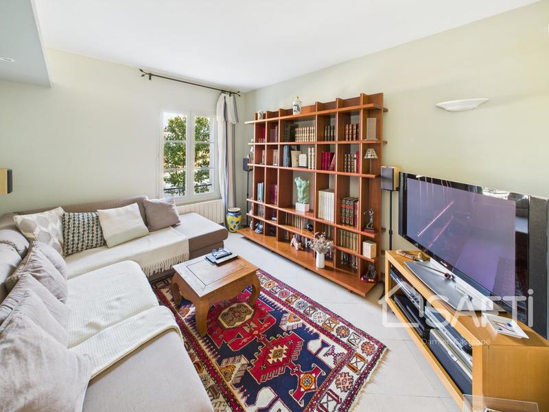 Villa - 245 m² - 7 pièces