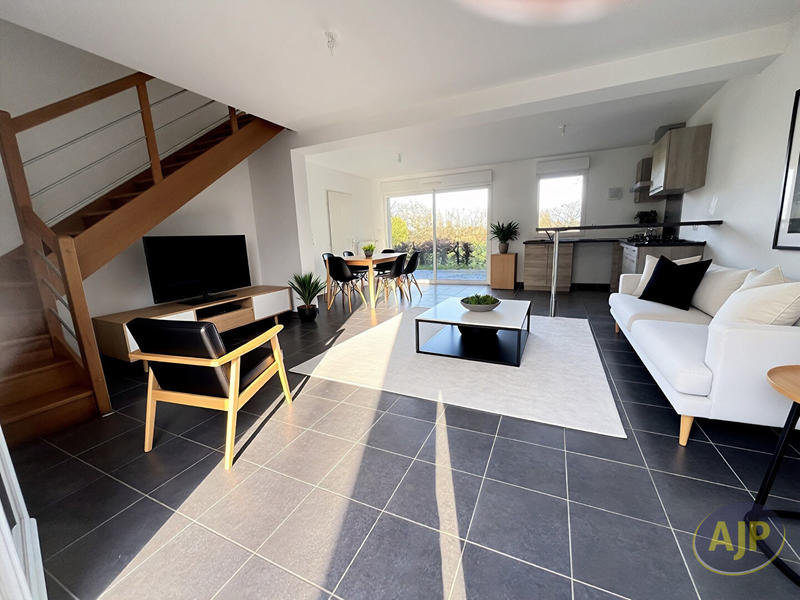 Maison - 96 m² - 4 pièces