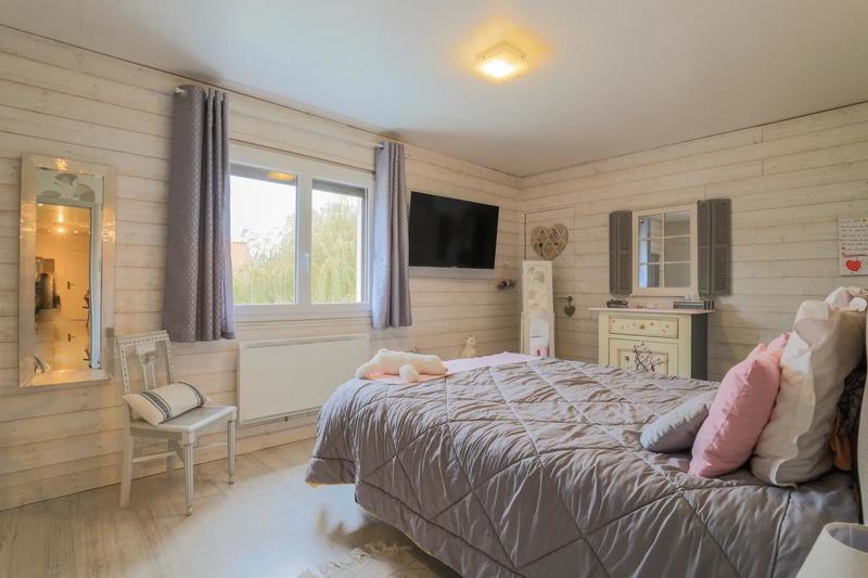 Maison - 238 m² - 7 pièces