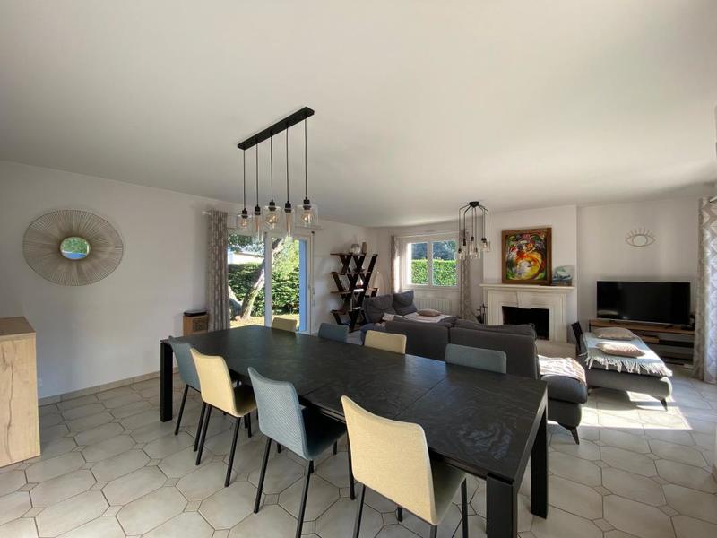 Villa - 220 m² - 7 pièces