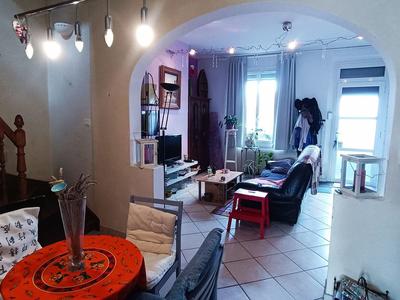 Maison traditionnelle - 95 m² - 6 pièces