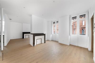 Appartement - 102 m² - 5 pièces