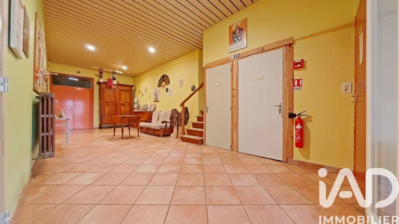 Maison - 891 m² - 15 pièces