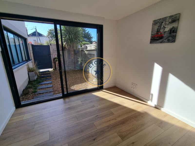 Maison - 209 m² - 6 pièces