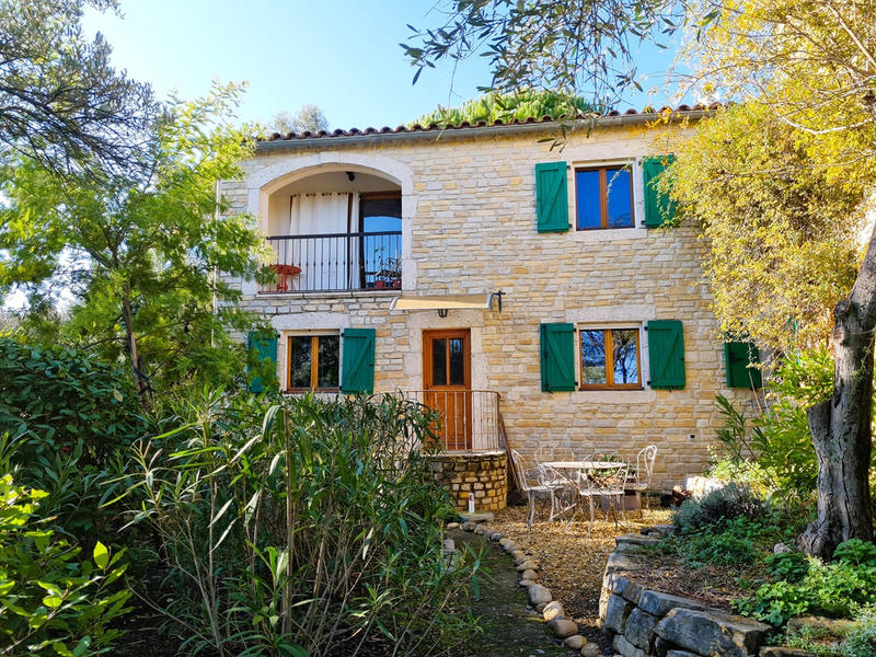 Maison - 242 m² - 7 pièces