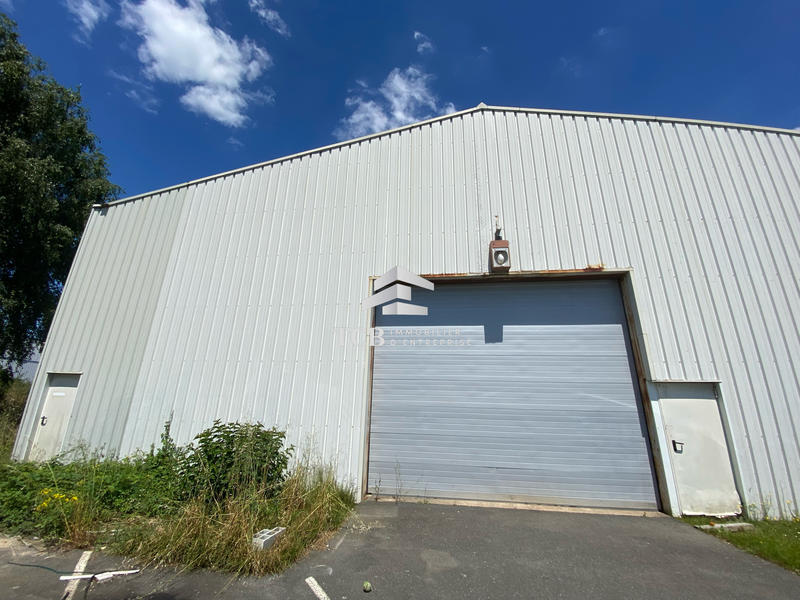 Local d'activités - 335 m²