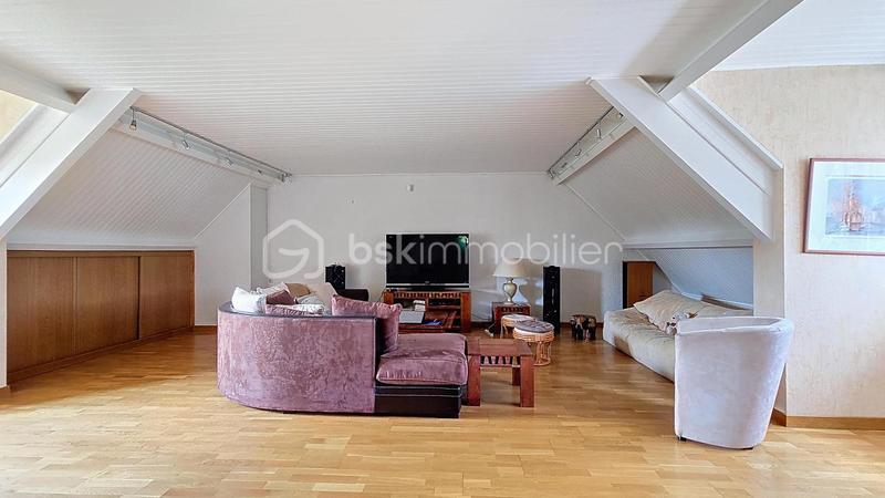 Propriété - 170 m² - 7 pièces