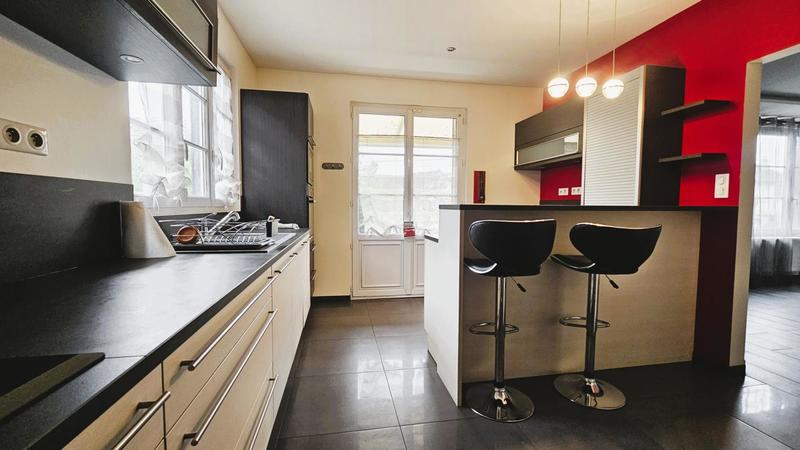 Pavillon - 177 m² - 7 pièces