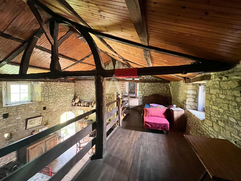 Maison - 298 m² - 7 pièces