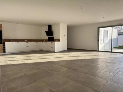 Maison - 144 m² - 6 pièces