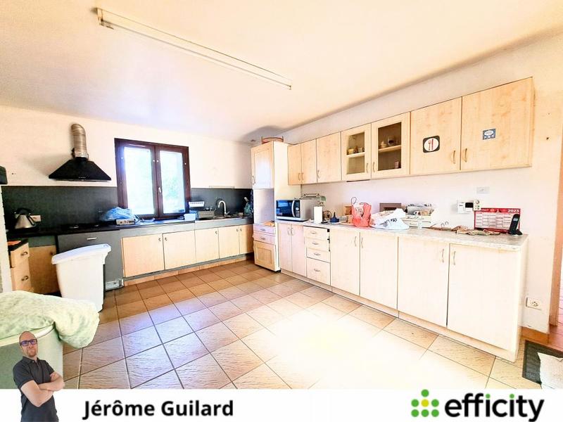 Longère - 203 m² - 8 pièces