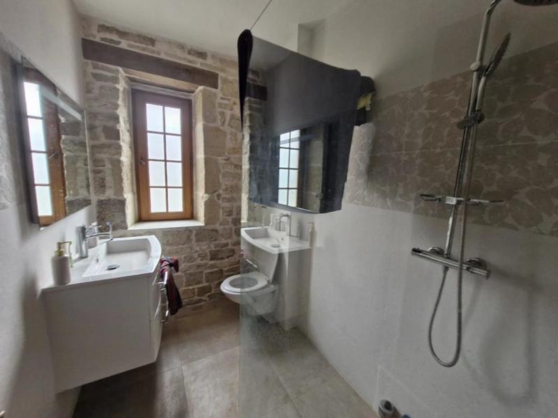 Maison de village - 210 m² - 9 pièces