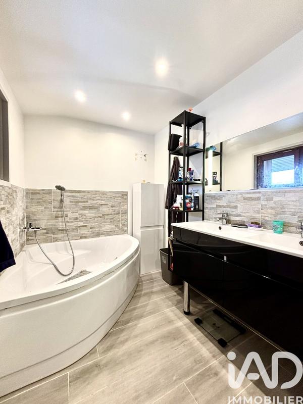 Maison - 188 m² - 5 pièces