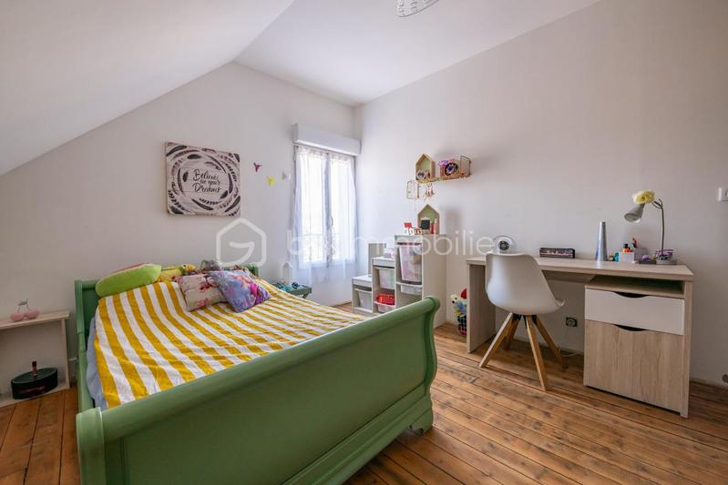 Maison en pierre - 165 m² - 9 pièces