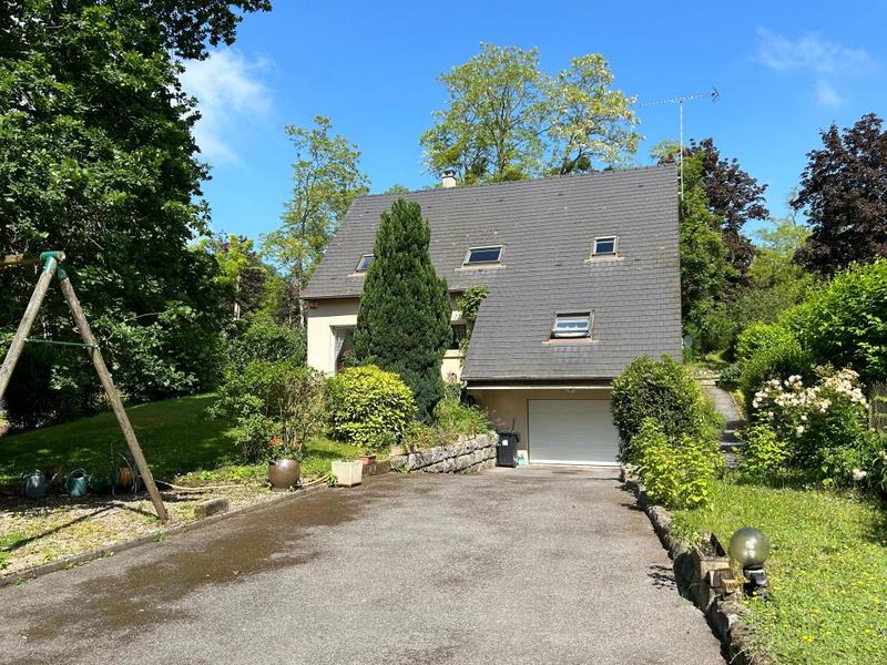 Maison - 155 m² - 6 pièces