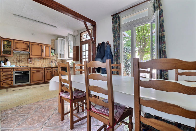 Maison - 102 m² - 6 pièces