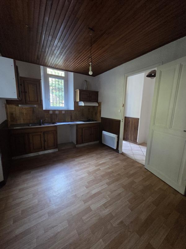 Maison - 180 m² - 8 pièces