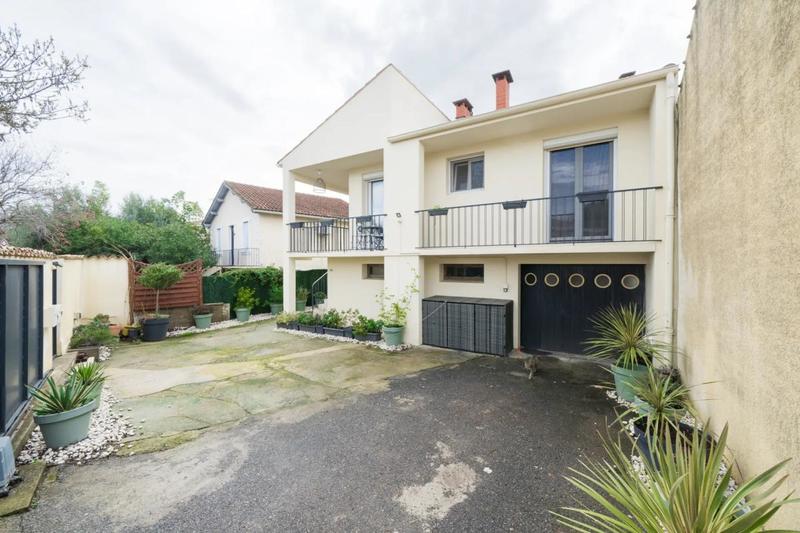 Maison - 170 m² - 8 pièces