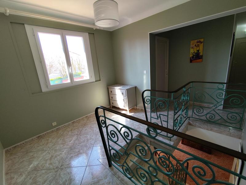 Maison - 270 m² - 10 pièces