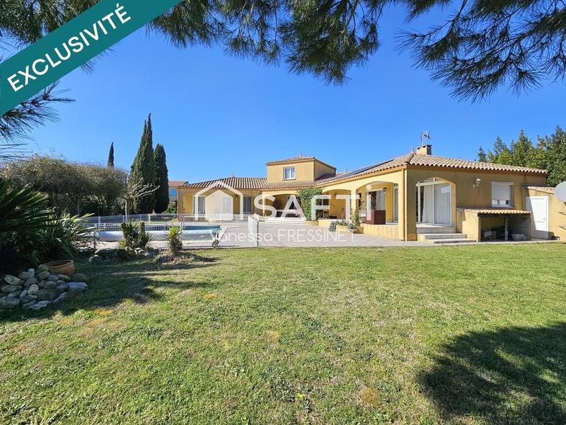 Villa - 215 m² - 6 pièces