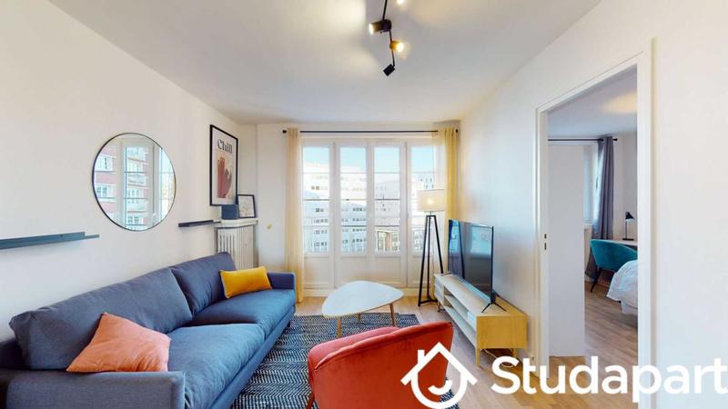 Chambre - 11 m² - 1 pièce