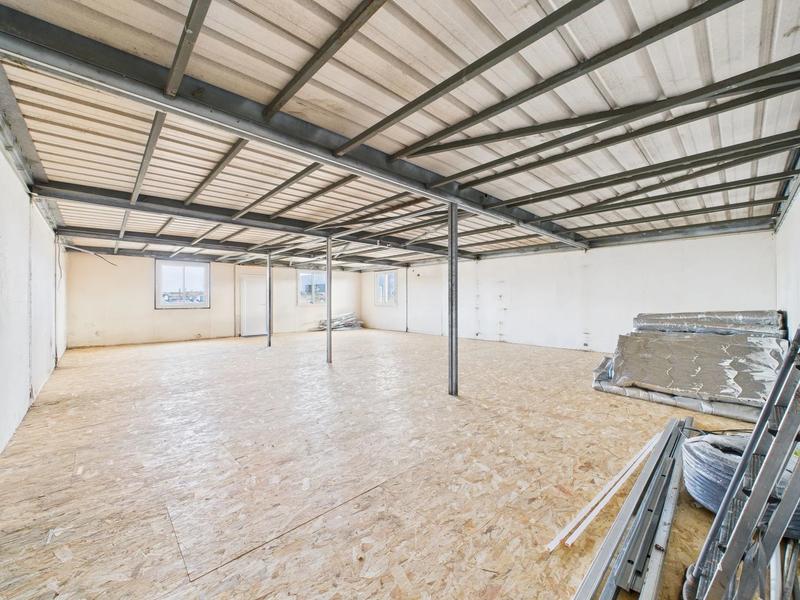 Local d'activités - 516 m²