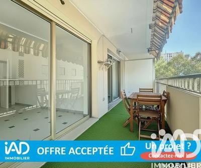 Appartement - 80 m² - 4 pièces