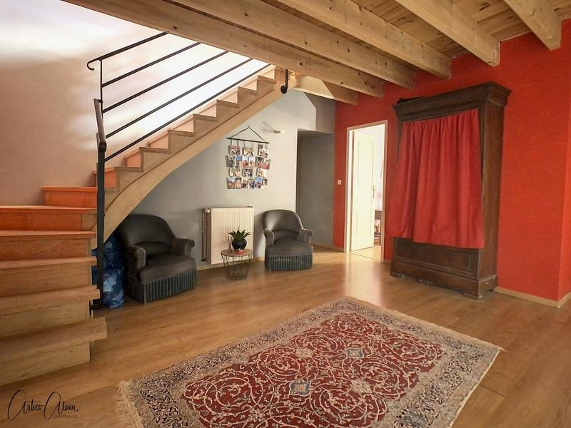 Maison - 463 m² - 9 pièces