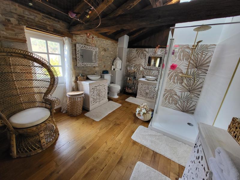 Maison - 220 m² - 6 pièces