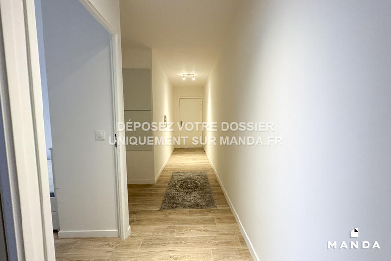 Chambre - 11 m² - 4 pièces