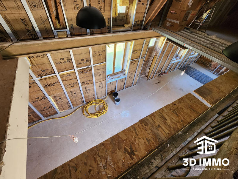 Maison - 305 m² - 7 pièces