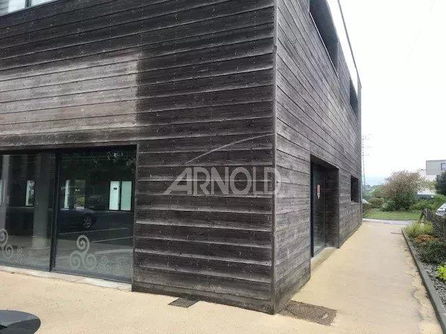 Local commercial - 151 m² - 3 pièces
