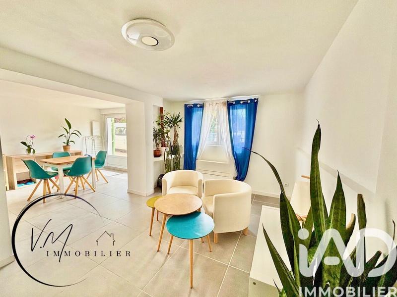 Maison - 90 m² - 4 pièces