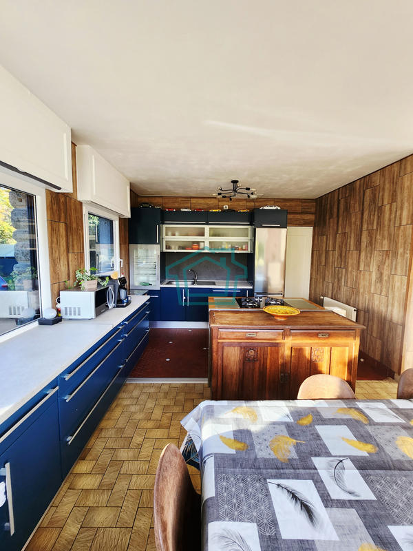 Maison - 144 m² - 7 pièces