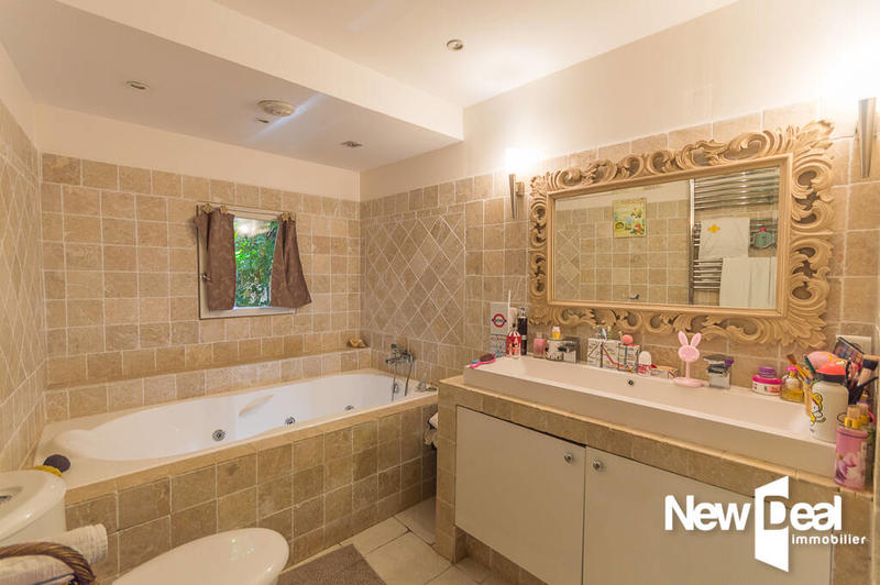 Maison de village - 131 m² - 6 pièces