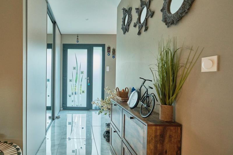 Maison - 180 m² - 7 pièces