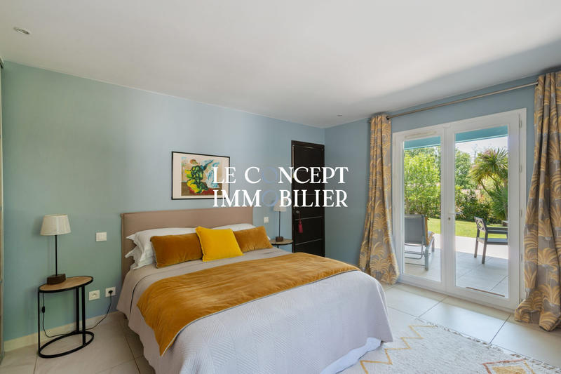 Villa - 275 m² - 7 pièces