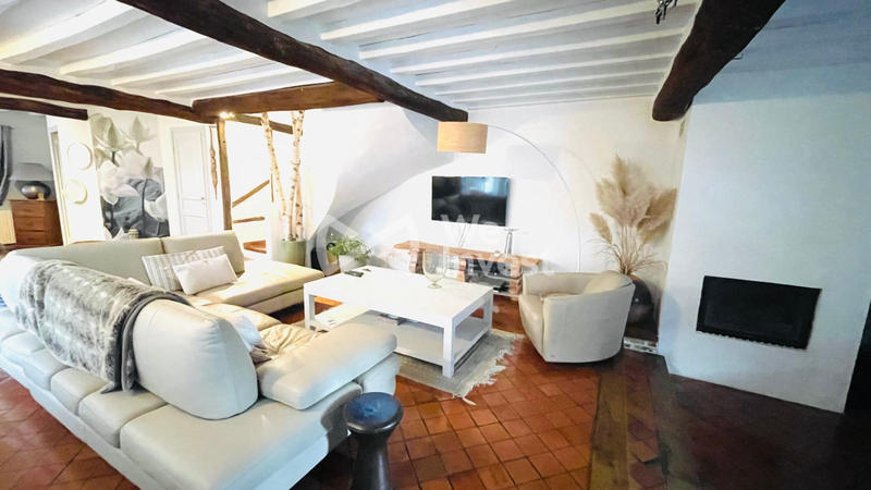 Maison - 261 m² - 8 pièces