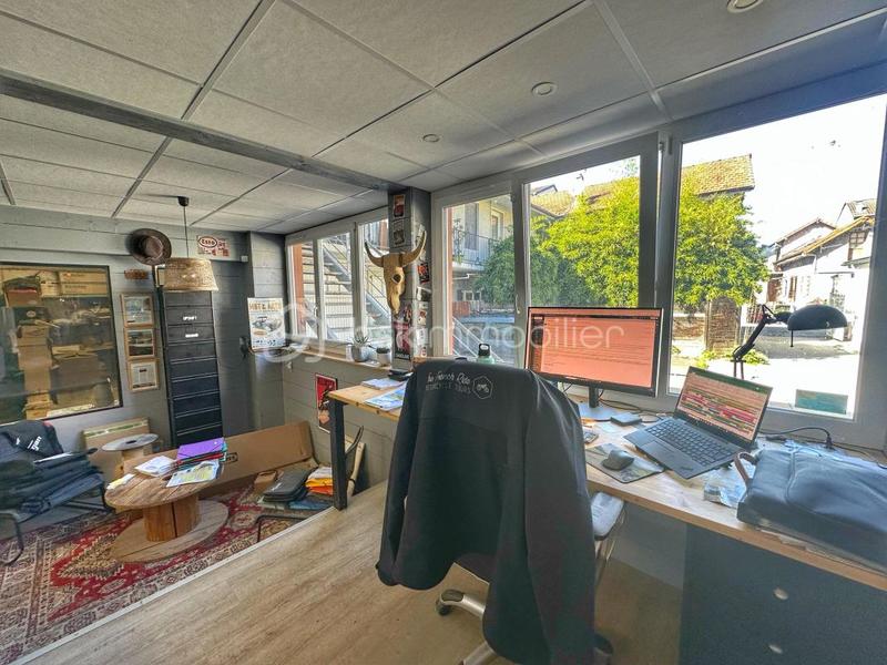 Atelier d'activités - 145 m² - 1 pièce