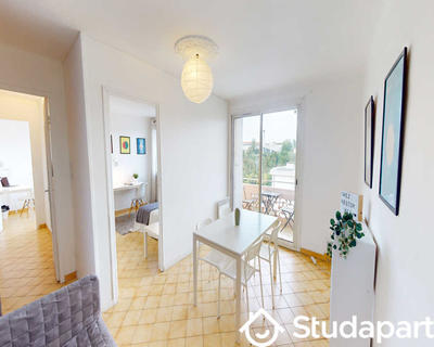 Chambre - 70 m² - 1 pièce