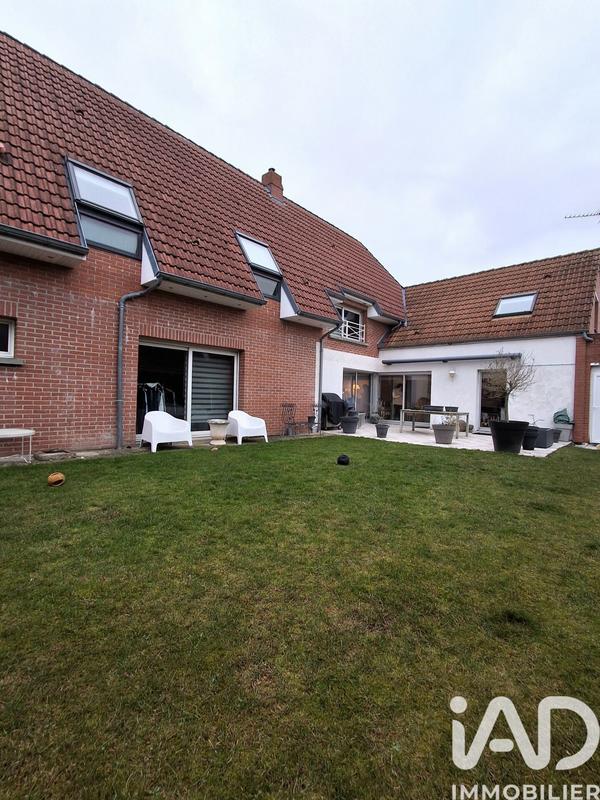 Maison - 210 m² - 6 pièces