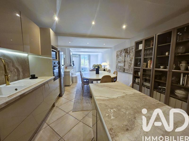 Appartement - 82 m² - 3 pièces