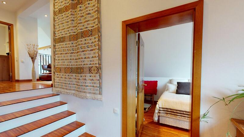 Maison contemporaine - 250 m² - 7 pièces