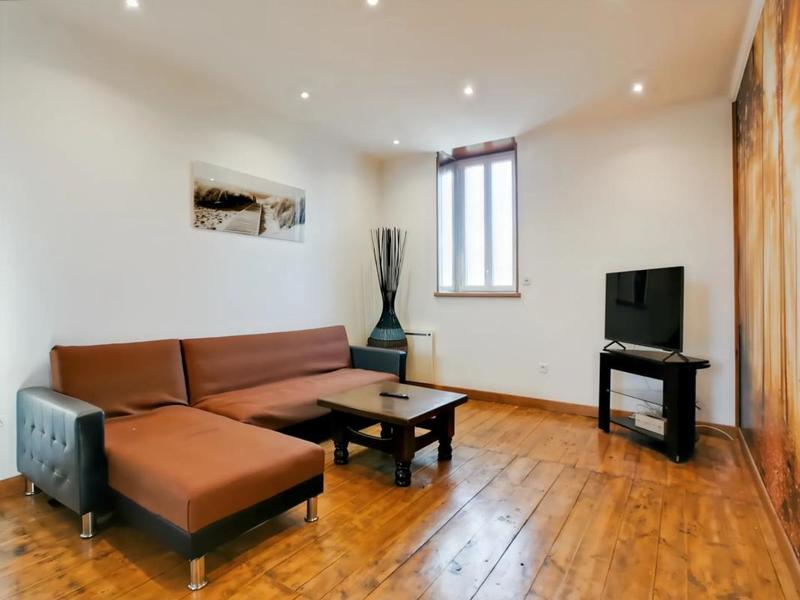 Appartement - 256 m² - 9 pièces