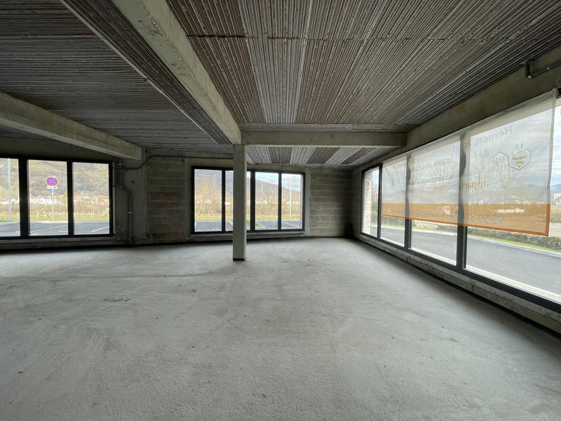 Local commercial - 135 m²