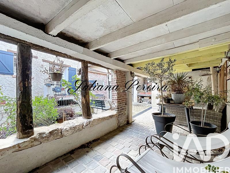 Maison - 189 m² - 9 pièces